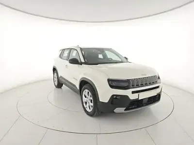 Usata Jeep Avenger Altitude 101 CV (74 kW) 2025 Bianco SUV
