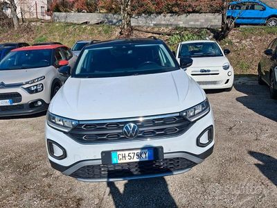 Usata VW T-Roc 150 CV (110 kW) 2022 Bianco SUV