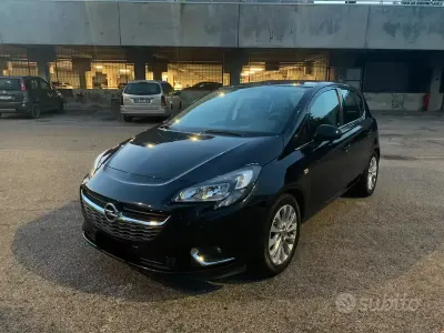 Usata Opel Corsa 90 CV (66 kW) 2017 Nero Utilitaria
