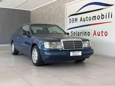 Usata Mercedes 300 179 CV (131 kW) 1988 Blu/azzurro Coupé