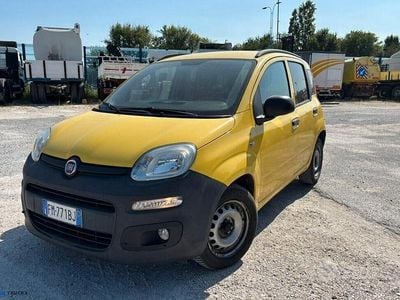 Usata Fiat Panda 80 CV (58 kW) 2017 Giallo Utilitaria