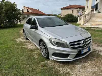 Usata Mercedes A200 Premium 136 CV (100 kW) 2013 Grigio Utilitaria