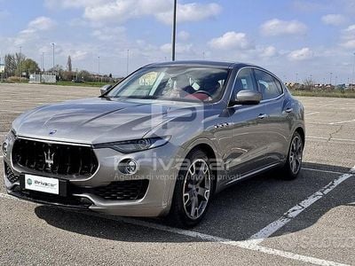 Usata Maserati Levante 250 CV (183 kW) 2017 Grigio SUV