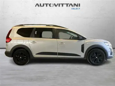 Usata Dacia Jogger Extreme 101 CV (74 kW) 2022 Grigio chiaro Monovolume