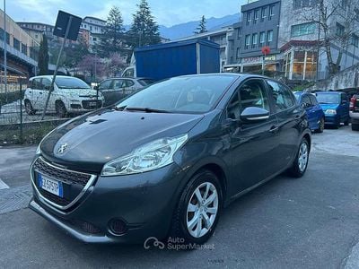 Usata Peugeot 208 Active 68 CV (50 kW) 2015 Grigio Utilitaria