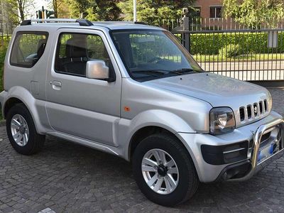 Second-hand Suzuki Jimny 86 CP (63 kW) 2010 Argintiu SUV