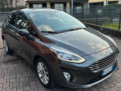 Usata Ford Fiesta 86 CV (63 kW) 2019 Grigio Berlina