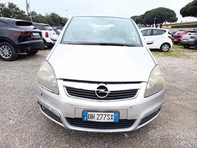 Usata Opel Zafira Club 101 CV (74 kW) 2007 Grigio Monovolume