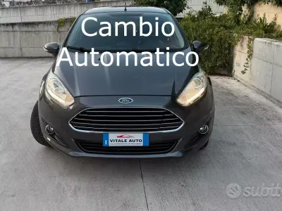 Usata Ford Fiesta 100 CV (73 kW) 2016 Grigio Utilitaria