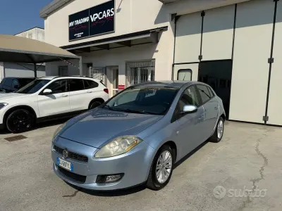 Usata Fiat Bravo Dynamic 120 CV (88 kW) 2007 Blu Utilitaria