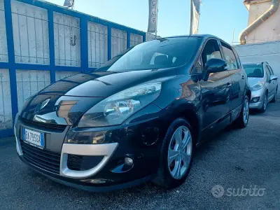 Usata Renault Scenic E-Tech 110 CV (80 kW) 2010 Nero Monovolume