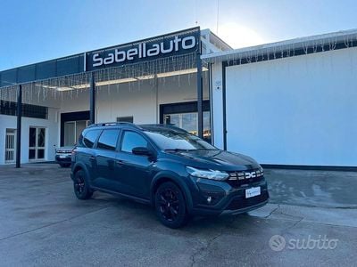 Usata Dacia Jogger Expression 101 CV (74 kW) 2022 Verde Monovolume