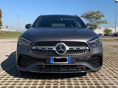 Usata Mercedes GLA200 Premium 150 CV (110 kW) 2020 Grigio SUV