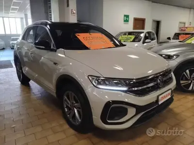 Usata VW T-Roc R-line 150 CV (110 kW) 2024 Ascot grey/nero / metallizzato SUV