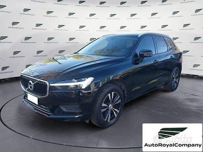 Usado Volvo XC60 Momentum 197 HP (144 kW) 2021 Preto SUV