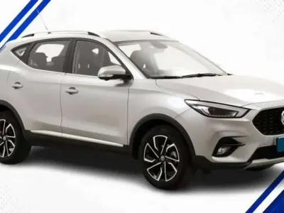 Usata MG ZS Luxury 106 CV (77 kW) 2024 Argento metallizzato SUV
