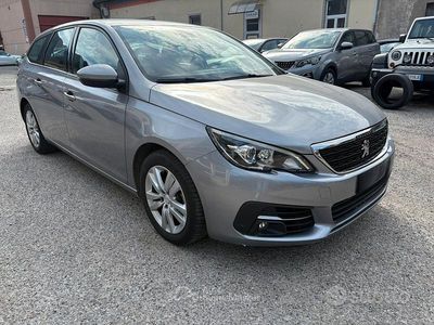 Occasion Peugeot 308 Business-Line 120 ch (88 kW) 2017 Gris Berline
