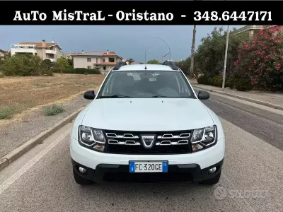 Usata Dacia Duster Lauréate 109 CV (80 kW) 2016 Bianco SUV