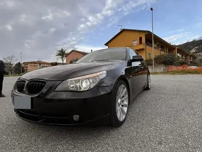 Usata BMW 535 286 CV (210 kW) 2005 Nero Berlina