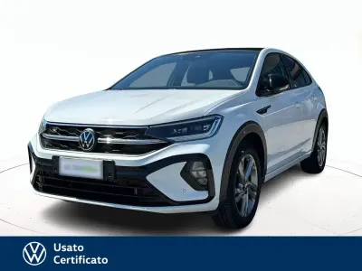 Usata VW Taigo R-line 110 CV (80 kW) 2023 Bianco / pastello SUV