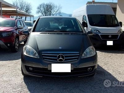 Usata Mercedes A180 Avantgarde 109 CV (80 kW) 2009 Grigio Berlina