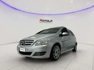 Usata Mercedes B180 Premium 109 CV (80 kW) 2010 Argento Monovolume