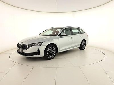 Usata Skoda Octavia Executive 150 CV (110 kW) 2025 Argento brillante metallizzato Station wagon
