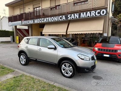 Usata Nissan Qashqai Acenta 117 CV (86 kW) 2012 Grigio SUV