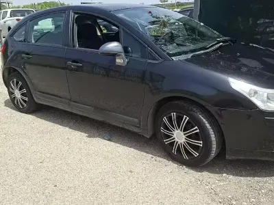 Usata Citroën C4 90 CV (66 kW) 2006 Nero Berlina