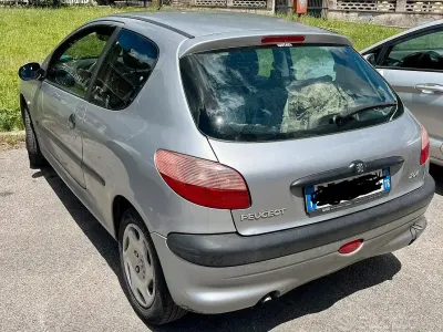 Usata Peugeot 206 60 CV (44 kW) 2002 Grigio Berlina