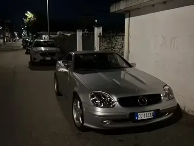 Usado Mercedes SLK230 197 CV (144 kW) 2000 Gris Descapotable