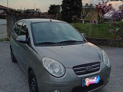 Usata Kia Picanto 65 CV (47 kW) 2009 Grigio Utilitaria