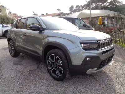 Usata Jeep Avenger Summit 101 CV (74 kW) 2024 Grigio SUV