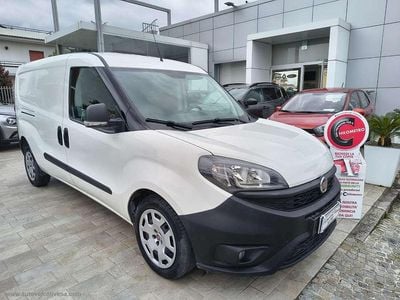 Usata Fiat Doblò 120 CV (88 kW) 2021 Bianco Monovolume