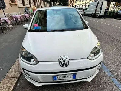 Usata VW up! Move 60 CV (44 kW) 2013 Bianco Utilitaria