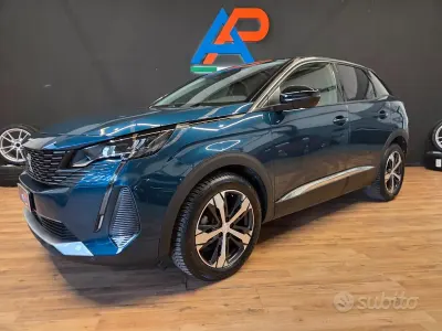 Usata Peugeot 3008 Allure 131 CV (96 kW) 2022 Blu/azzurro SUV
