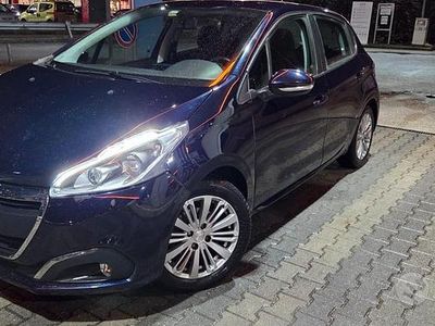 Usata 2016 Peugeot 208 Utilitaria | 5500 € (Ottimo prezzo)