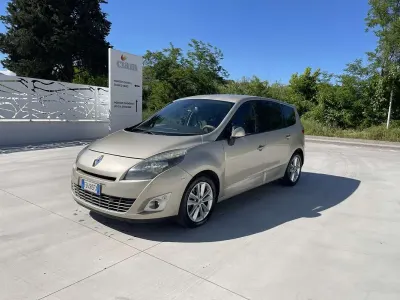 Usata Renault Scénic III Luxe 150 CV (110 kW) 2010 Monovolume