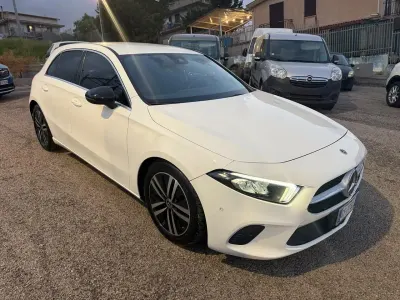 Usata Mercedes A180 Business 116 CV (85 kW) 2021 Bianco Berlina