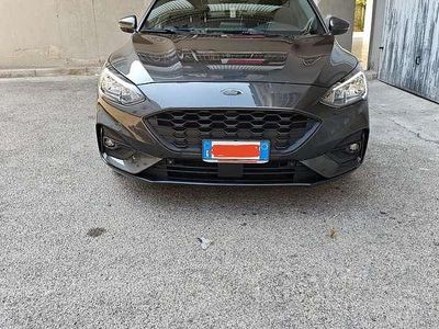 Usata Ford Focus ST-Line 120 CV (88 kW) 2020 Grigio Station wagon