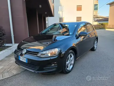 Usata VW Golf VII Trendline 85 CV (62 kW) 2016 Nero Berlina