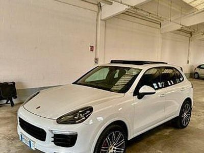Usata Porsche Cayenne 262 CV (192 kW) 2017 Bianco SUV