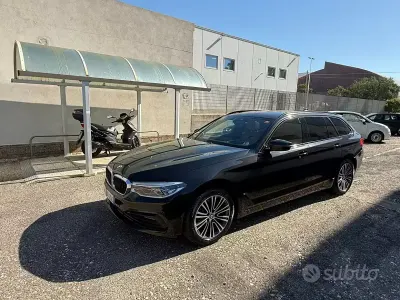 Usata BMW 530 Efficient Dynamics 265 CV (194 kW) 2019 Nero Station wagon