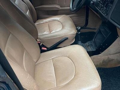 Usata Saab 900 141 CV (103 kW) 1992 Nero Utilitaria