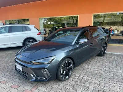 Usata Cupra Leon 150 CV (110 kW) 2024 Grigio Station wagon