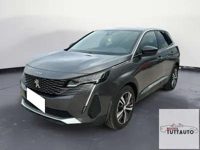 Käytetty Peugeot 3008 Allure 131 HP (96 kW) 2023 Harmaa Katumaasturi