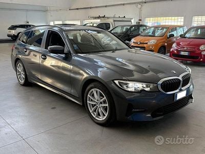 Usata BMW 330e Advantage 184 CV (135 kW) 2021 Grigio Station wagon