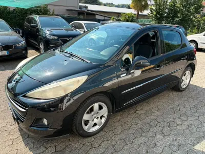 Usata Peugeot 207 95 CV (69 kW) 2010 Grigio Berlina