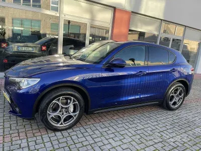 Second-hand Alfa Romeo Stelvio Sprint 190 CP (139 kW) 2022 Albastru SUV
