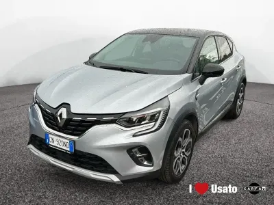 Usata Renault Captur Intens 100 CV (73 kW) 2023 Argento SUV